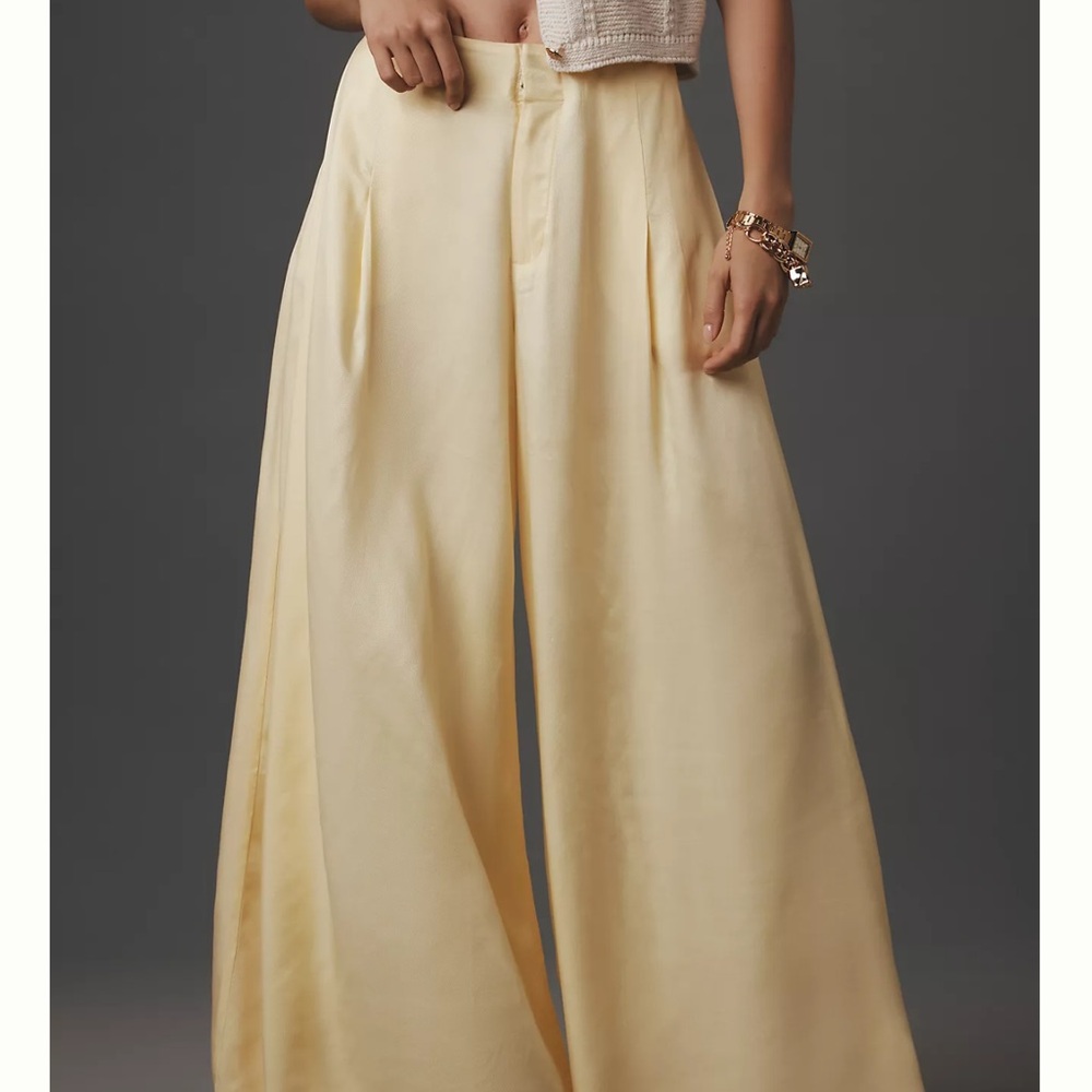 Elegant Yellow Wide-Leg Pants Anthropologie